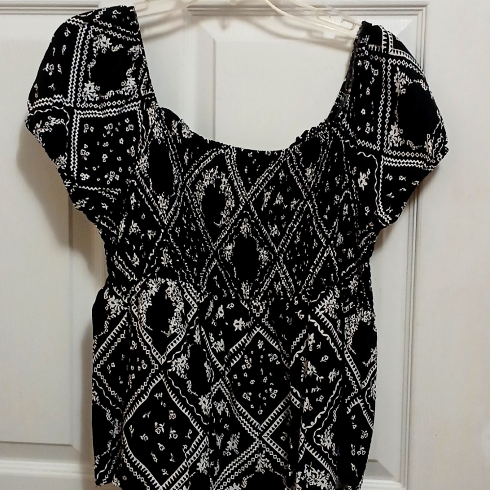 Cute fitted shirt